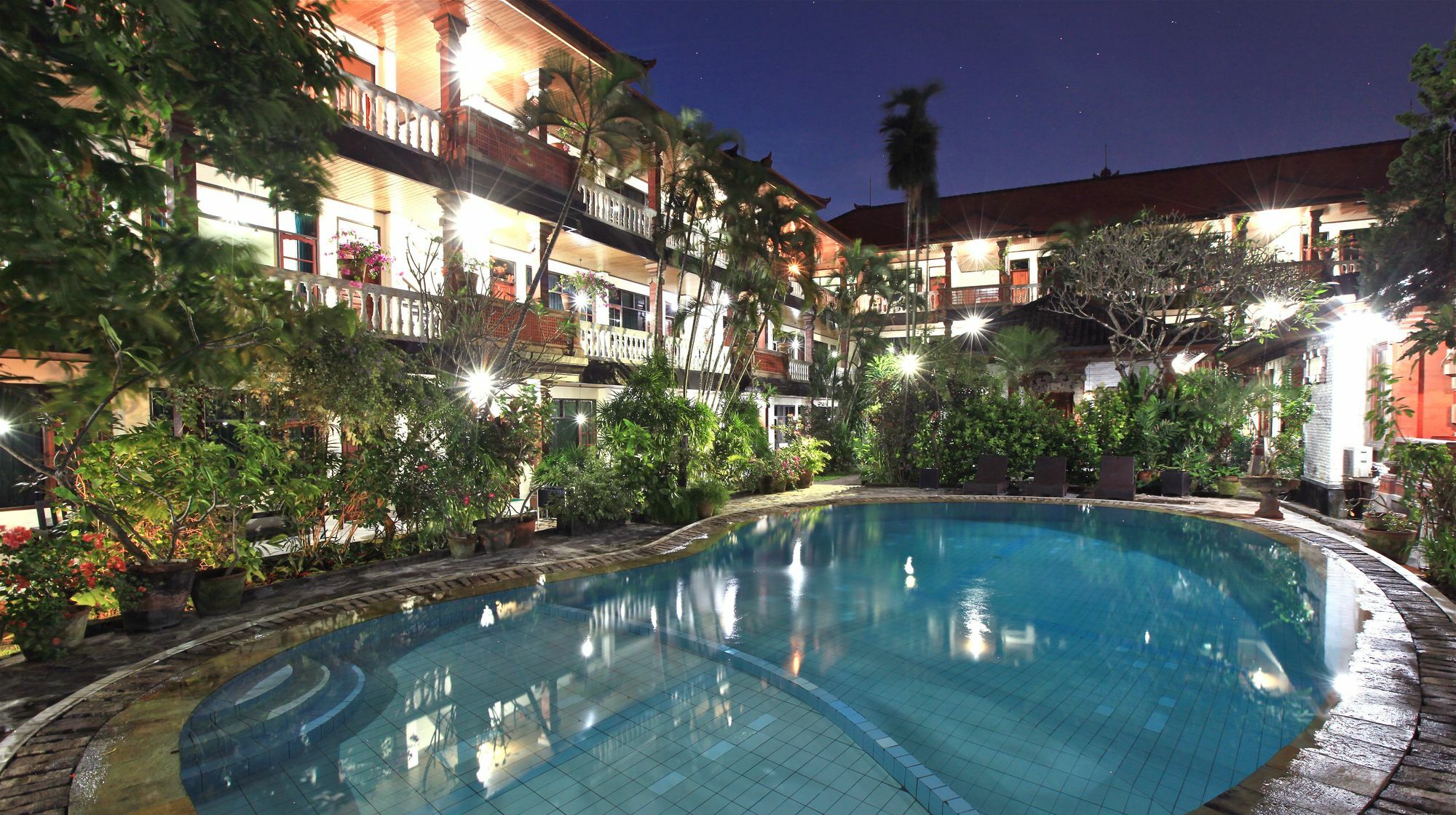 Kuta Dormitory At Simpang Inn Luaran gambar