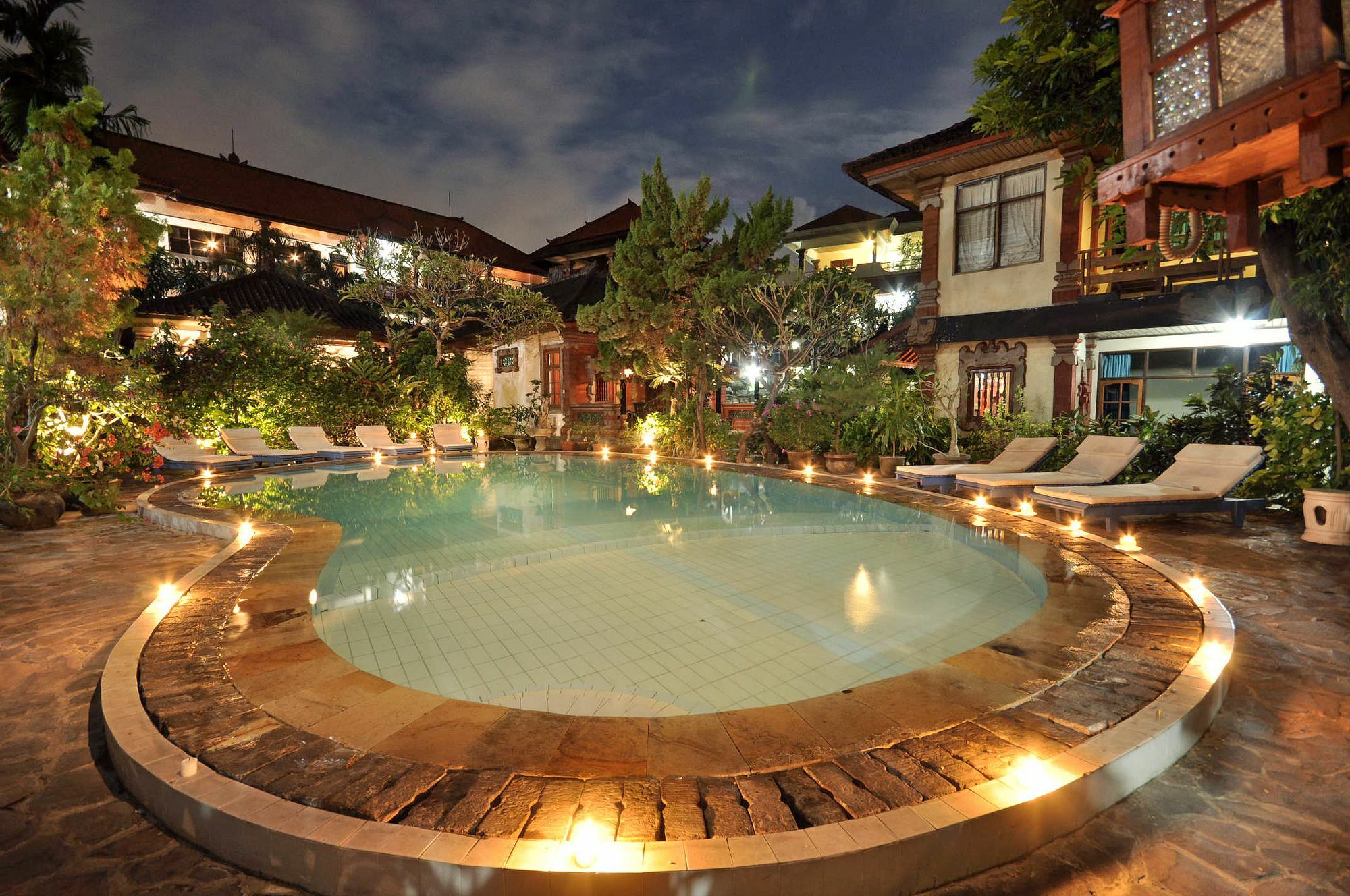 Kuta Dormitory At Simpang Inn Luaran gambar