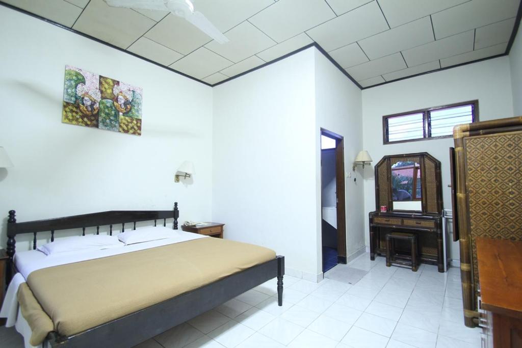 Kuta Dormitory At Simpang Inn Luaran gambar